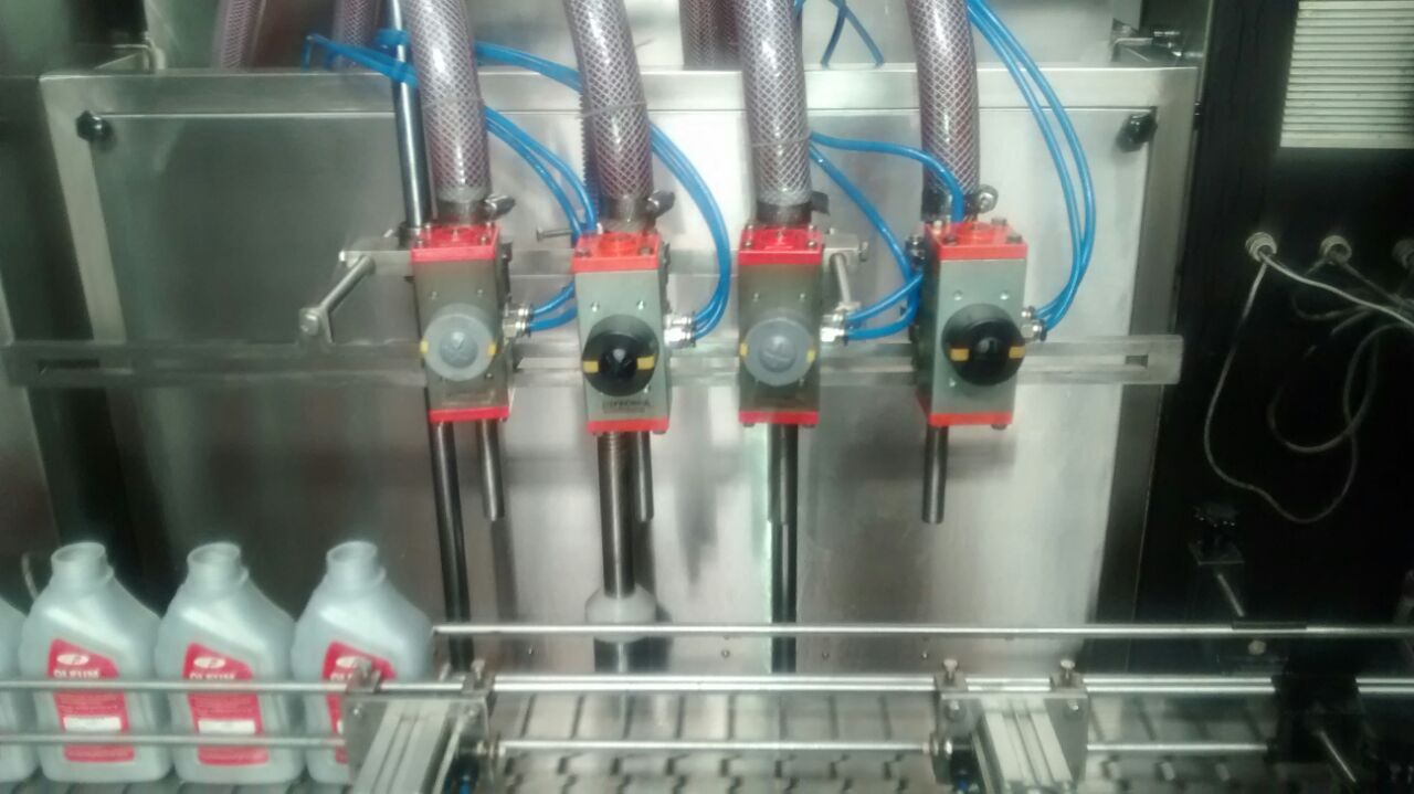 Linear suspension liquid filling machine
