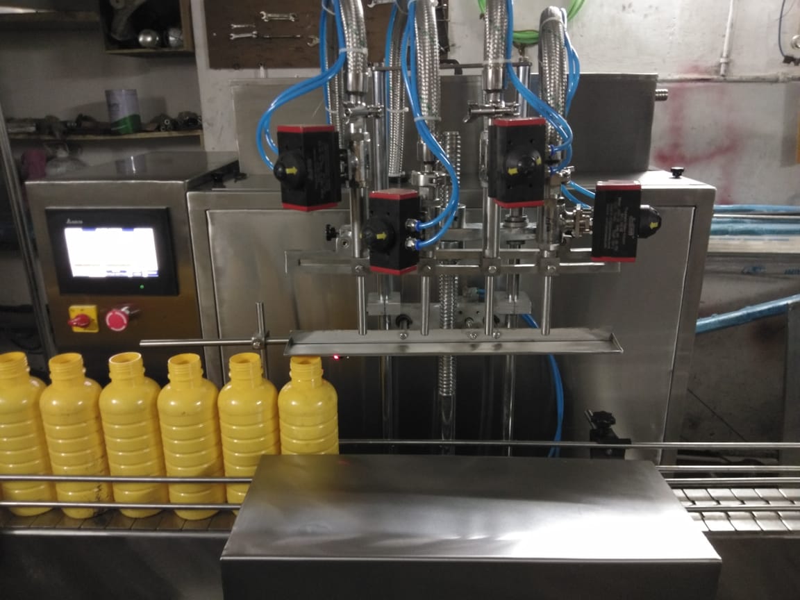 Edible Oil Bottle Filling Machine